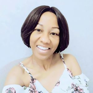 Meet your Posher, Caroline